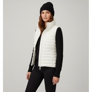 Old Navy Active Size Small Puffer Vest Cream White Stand Collar‎ Full Zip